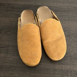 Mustard yellow soul naturalizer shoes